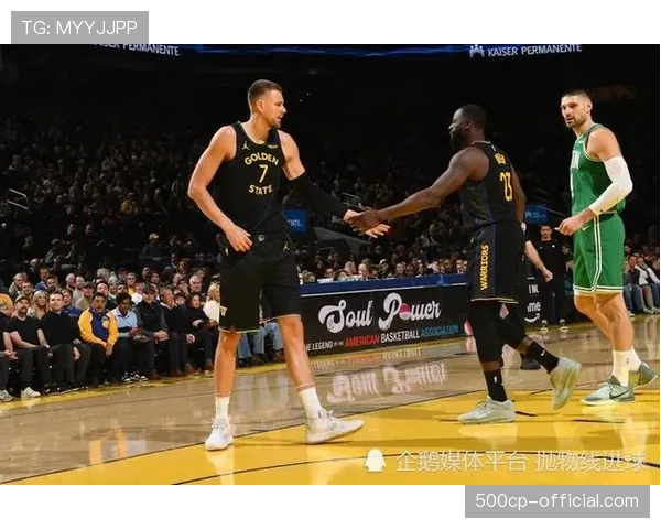 克里斯塔普斯·波尔津吉斯通过交易加盟勇士，完成球队首秀